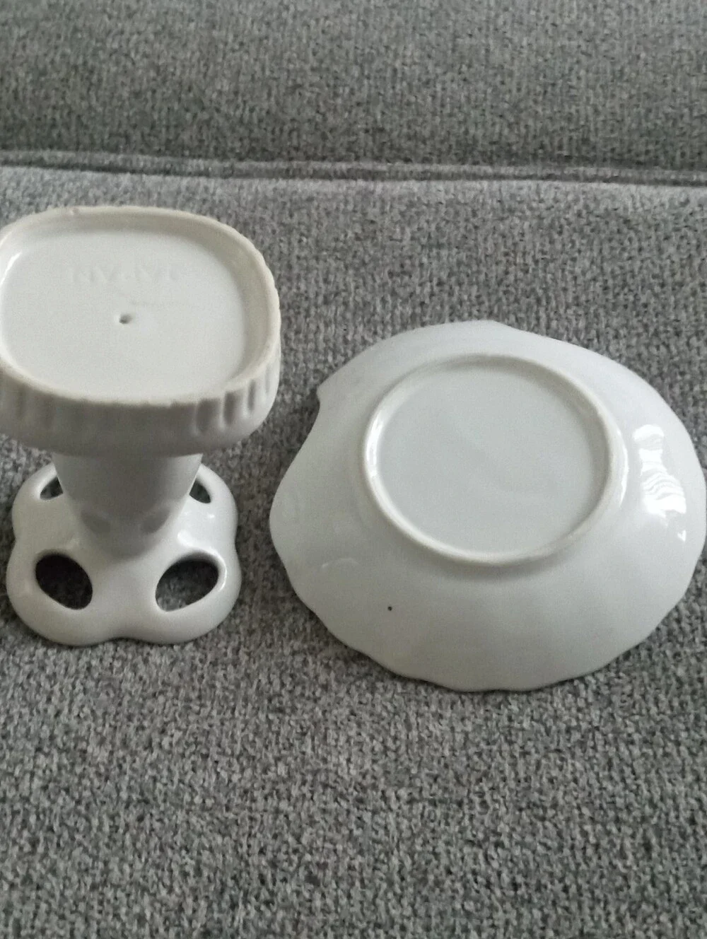 Yellow Floral Porcelain Vanity Set - Dish and Toothbrush Holder